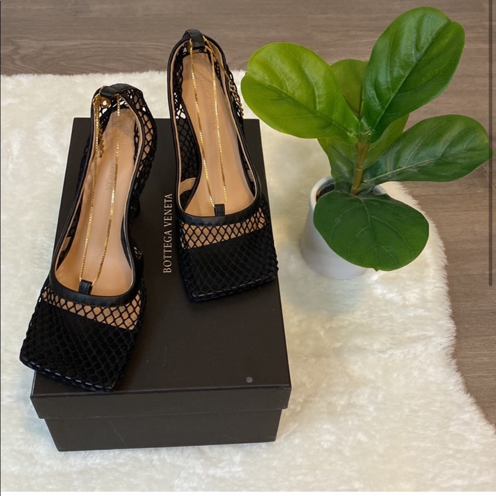 Authentic Bottega Veneta Mesh + Leather Pumps